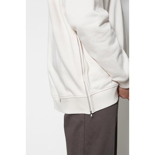 SIDE PLEATS HOODIE
