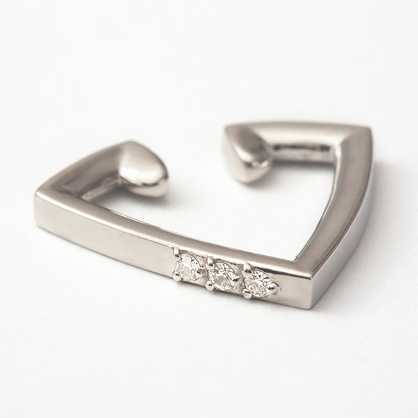 Three Dots Diamond Triangle Ear Cuff (Silver)/スリードットダイヤ トライアングルイヤーカフ(シルバー)