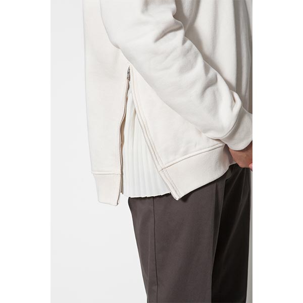 SIDE PLEATS HOODIE