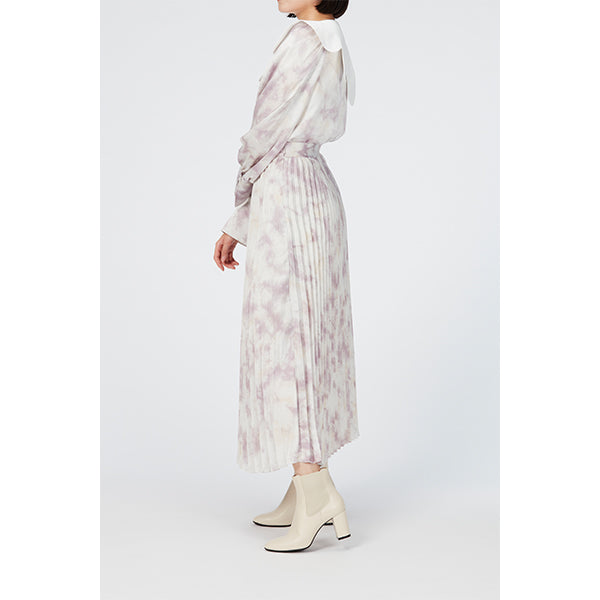 Pleats Skirt / Inspired by Flow / Pink