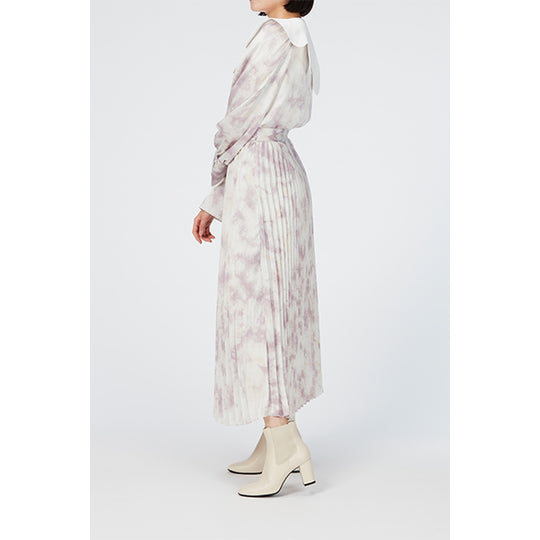 Pleats Skirt / Inspired by Flow / Pink