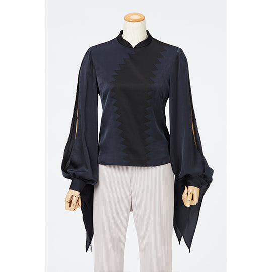 Slit Sleeve Blouse / Inspired by Spinning World / Black
