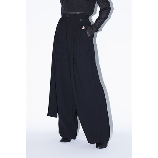 Layered Skirt Pants /Inspired by ネビュラロマンス /Green