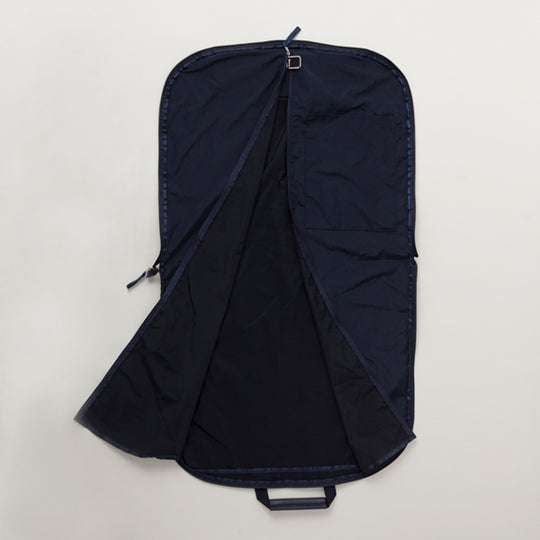 LOGO GARMENT CASE