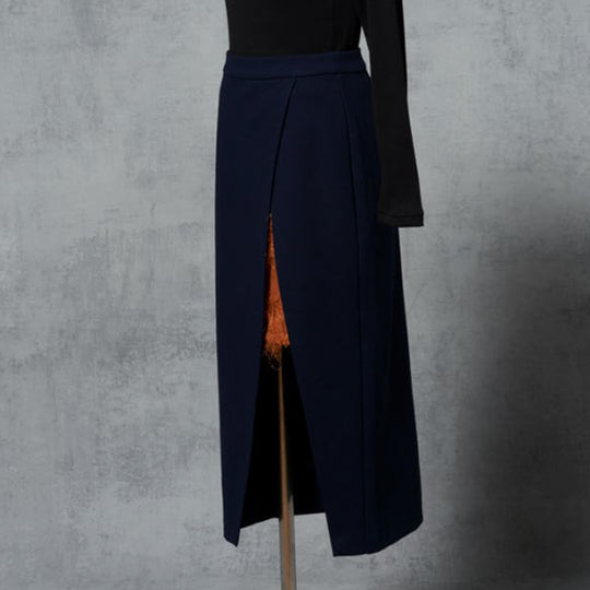 LAYERED FEATHER JACQUARD SKIRT