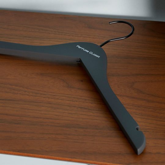 LOGO HANGER